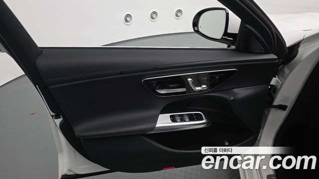 Mercedes-Benz E-Class 2024 — photo 14