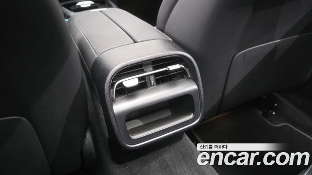 Mercedes-Benz E-Class 2024 — photo 31