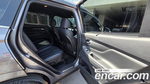 Hyundai Santafe 2022 — photo 17