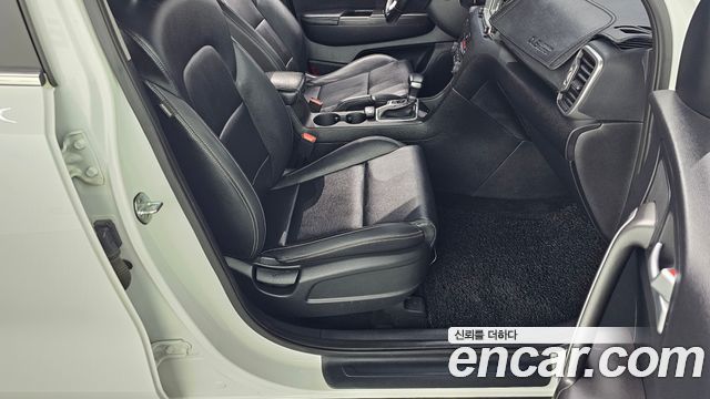 Kia Sportage 2018 — photo 16