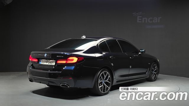 BMW 5-Series 2022 — photo 2