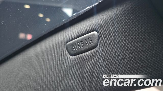 BMW 5-Series 2022 — photo 29
