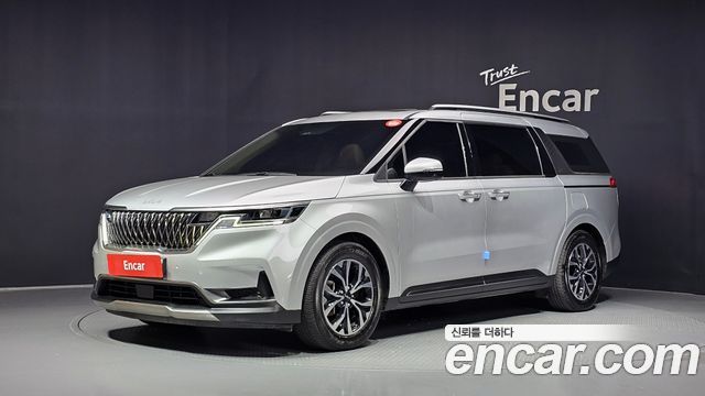 Kia Canival 2023 — photo 1