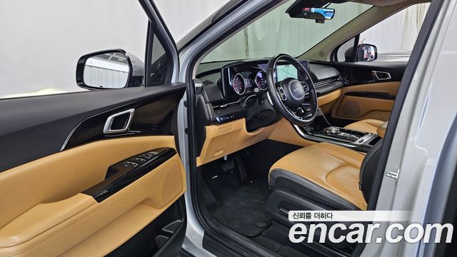 Kia Canival 2023 — photo 13
