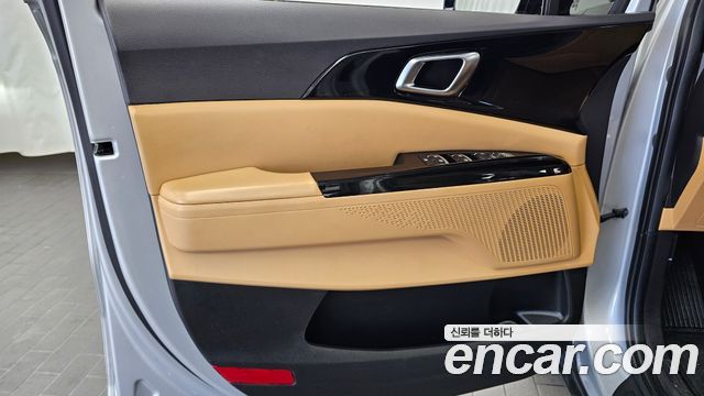 Kia Canival 2023 — photo 15