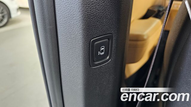 Kia Canival 2023 — photo 31