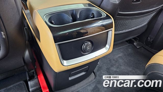 Kia Canival 2023 — photo 32