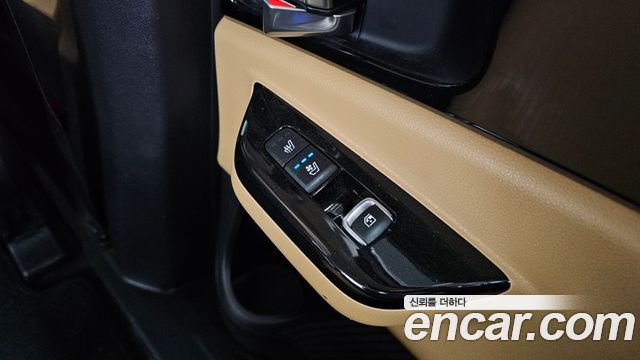 Kia Canival 2023 — photo 34