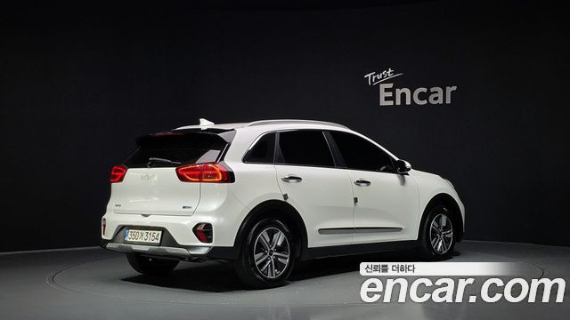 Kia Niro 2022 — photo 2