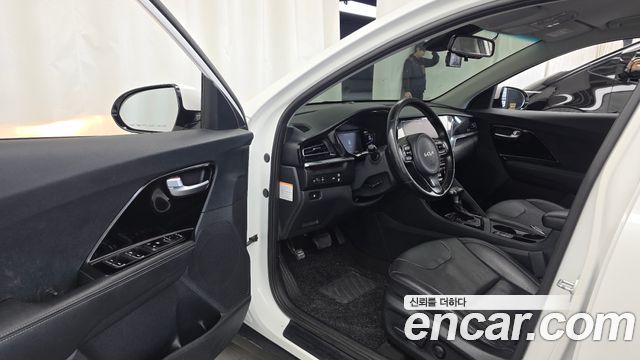 Kia Niro 2022 — photo 13