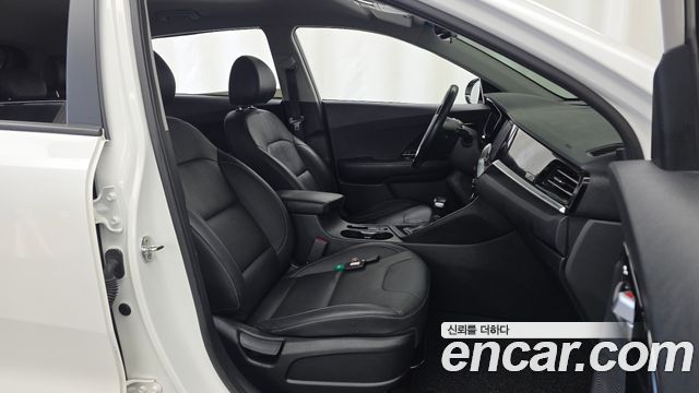 Kia Niro 2022 — photo 17