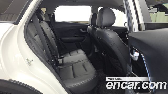 Kia Niro 2022 — photo 18