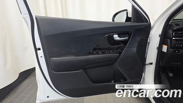Kia Niro 2022 — photo 14