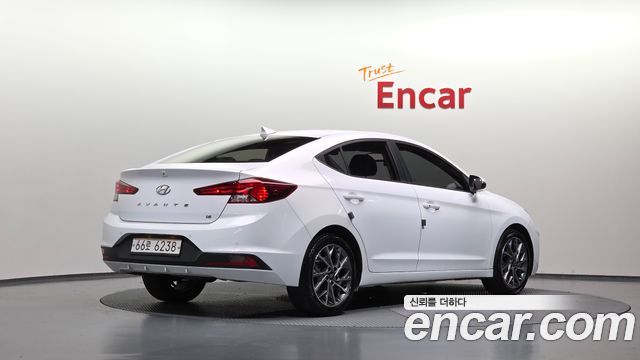 Hyundai AVANTE 2019 — photo 2