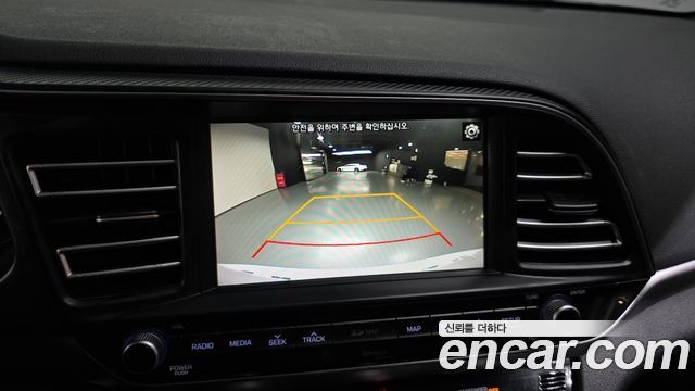 Hyundai AVANTE 2019 — photo 22