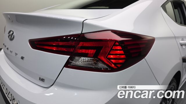 Hyundai AVANTE 2019 — photo 9