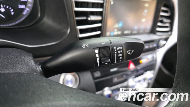 Hyundai AVANTE 2019 — photo 28