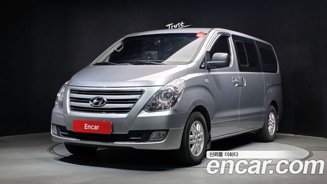 Hyundai Starex 2018 — photo 1