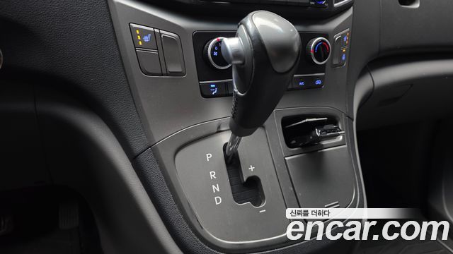 Hyundai Starex 2018 — photo 9