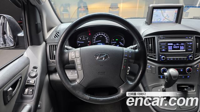 Hyundai Starex 2018 — photo 13
