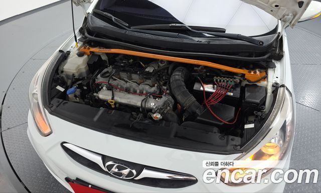 Hyundai Accent 2012 — photo 6