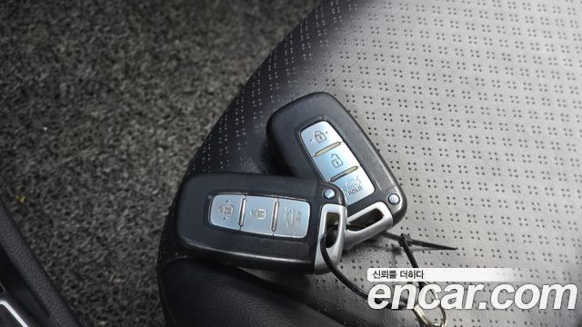 Hyundai Accent 2012 — photo 21