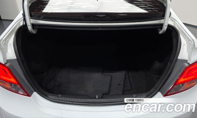 Hyundai Accent 2012 — photo 22