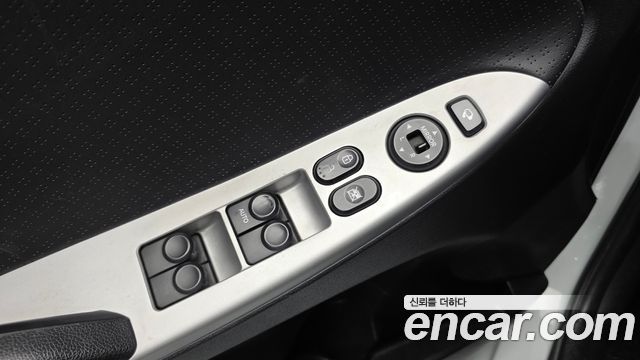 Hyundai Accent 2012 — photo 26