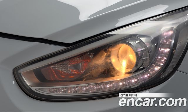 Hyundai Accent 2012 — photo 8