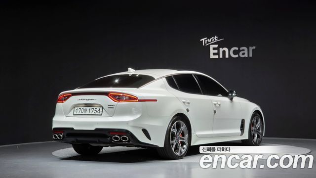 Kia Stinger 2018 — photo 2