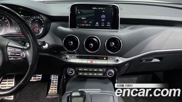 Kia Stinger 2018 — photo 14