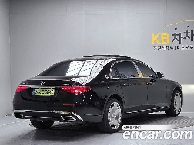 Mercedes-Benz S-Class 2023 — photo 2