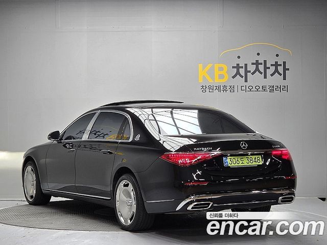 Mercedes-Benz S-Class 2023 — photo 6
