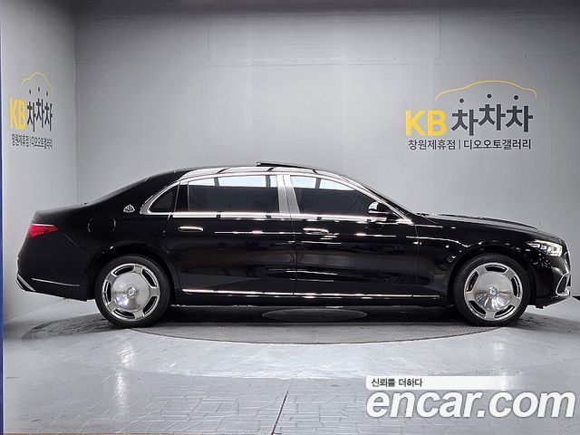 Mercedes-Benz S-Class 2023 — photo 7