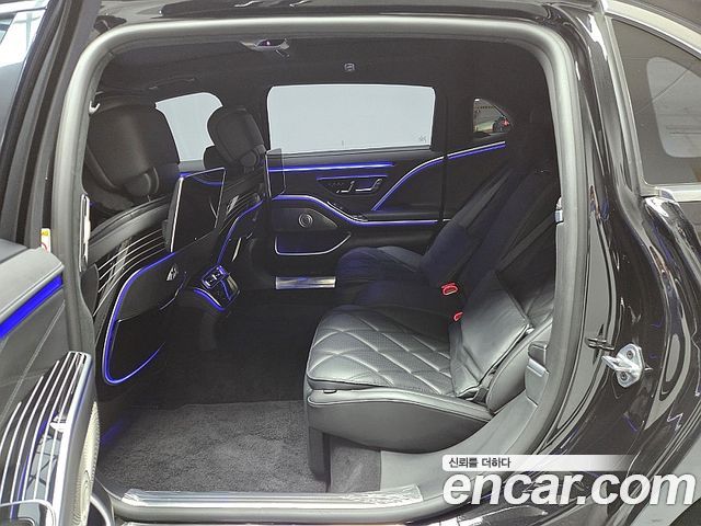 Mercedes-Benz S-Class 2023 — photo 14