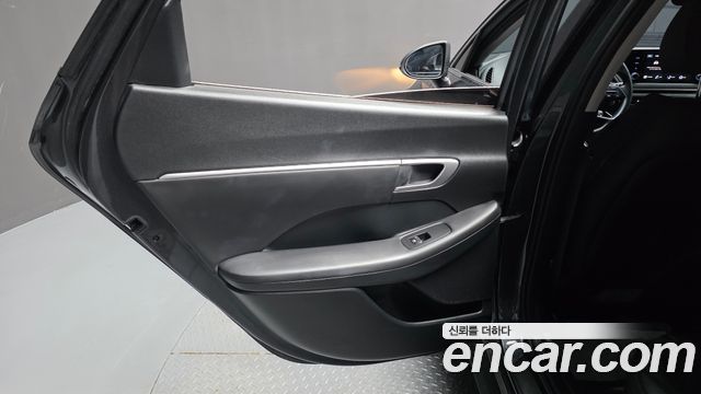 Hyundai Sonata 2023 — photo 15