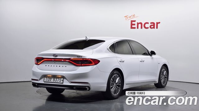 Hyundai Grandeur 2018 — photo 2