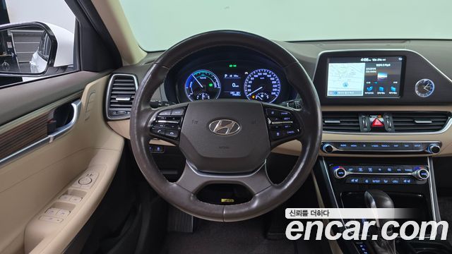 Hyundai Grandeur 2018 — photo 18
