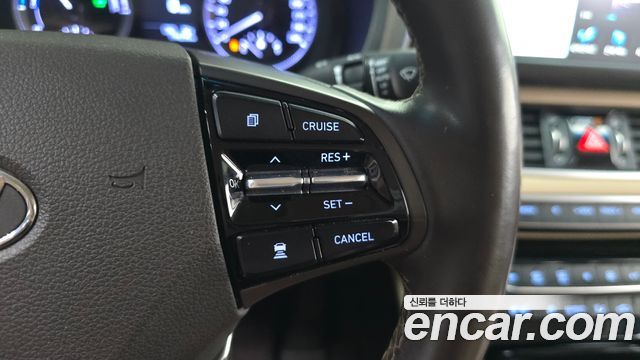 Hyundai Grandeur 2018 — photo 24