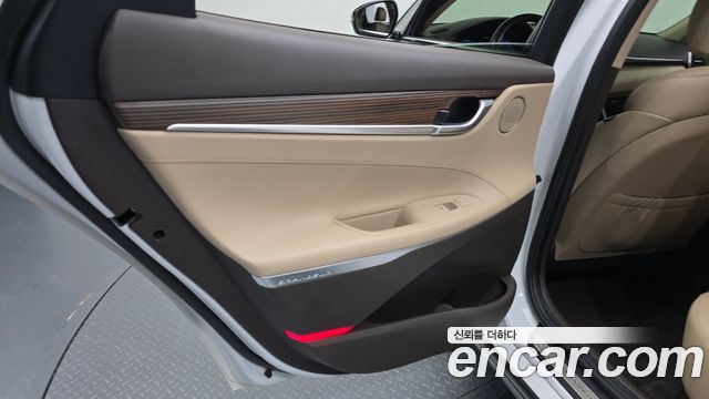 Hyundai Grandeur 2018 — photo 15
