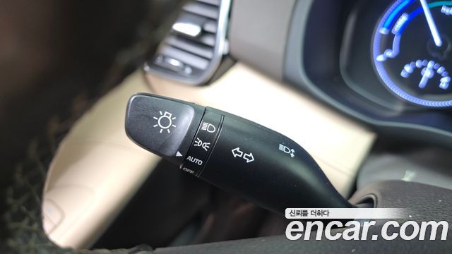 Hyundai Grandeur 2018 — photo 28