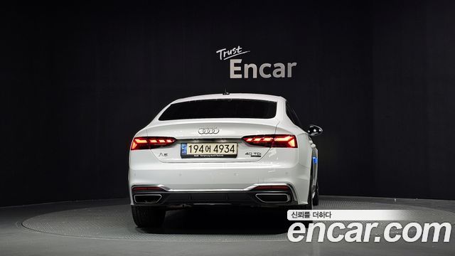 Audi A5 2021 — photo 4