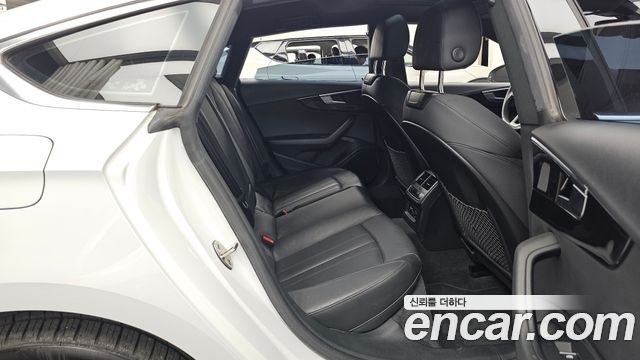 Audi A5 2021 — photo 18