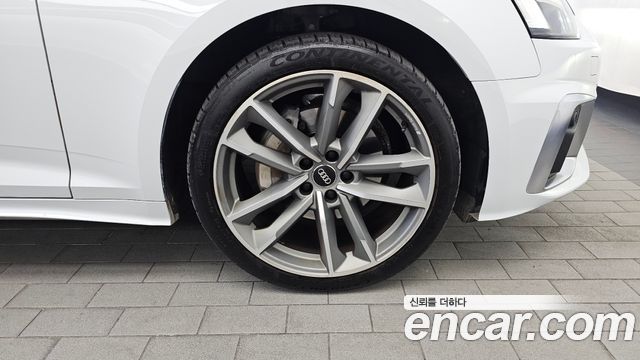 Audi A5 2021 — photo 7