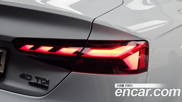 Audi A5 2021 — photo 9