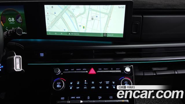 Hyundai Santafe 2025 — photo 18