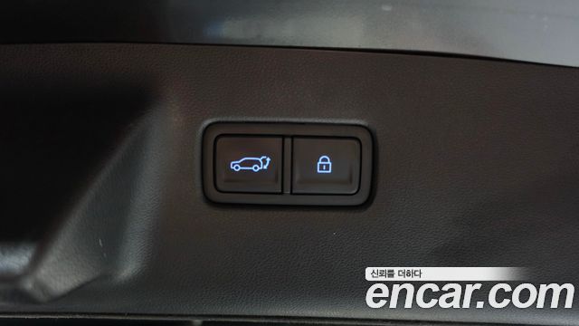 Hyundai Santafe 2025 — photo 23