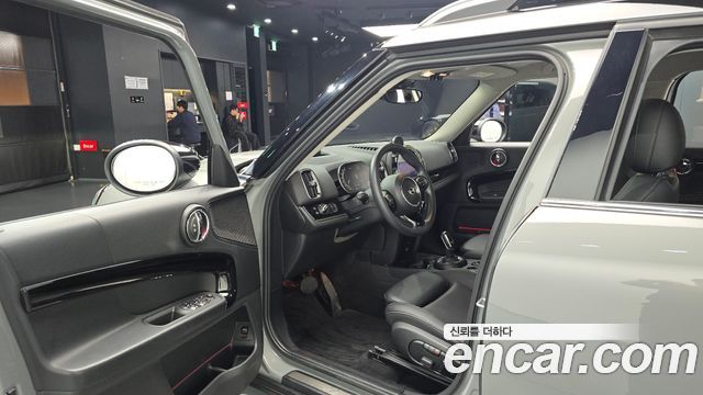 Mini Countryman 2021 — photo 13
