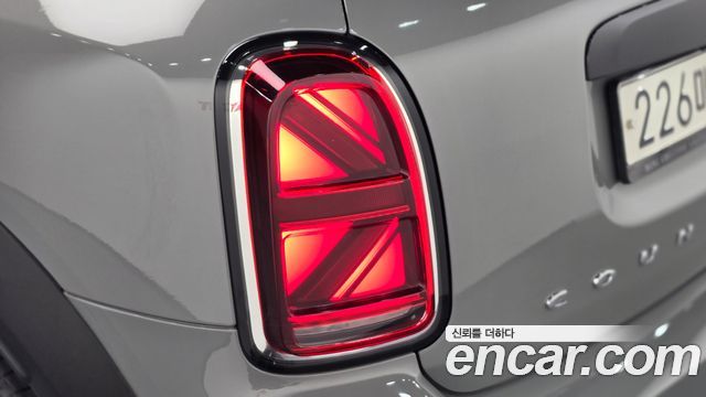 Mini Countryman 2021 — photo 9