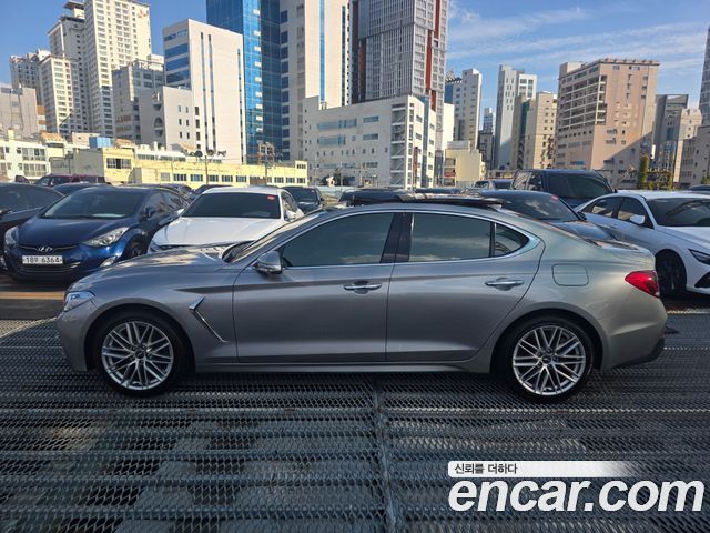 Genesis G70 2019 — photo 2